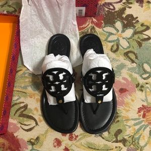 tory burch shoes greenhills